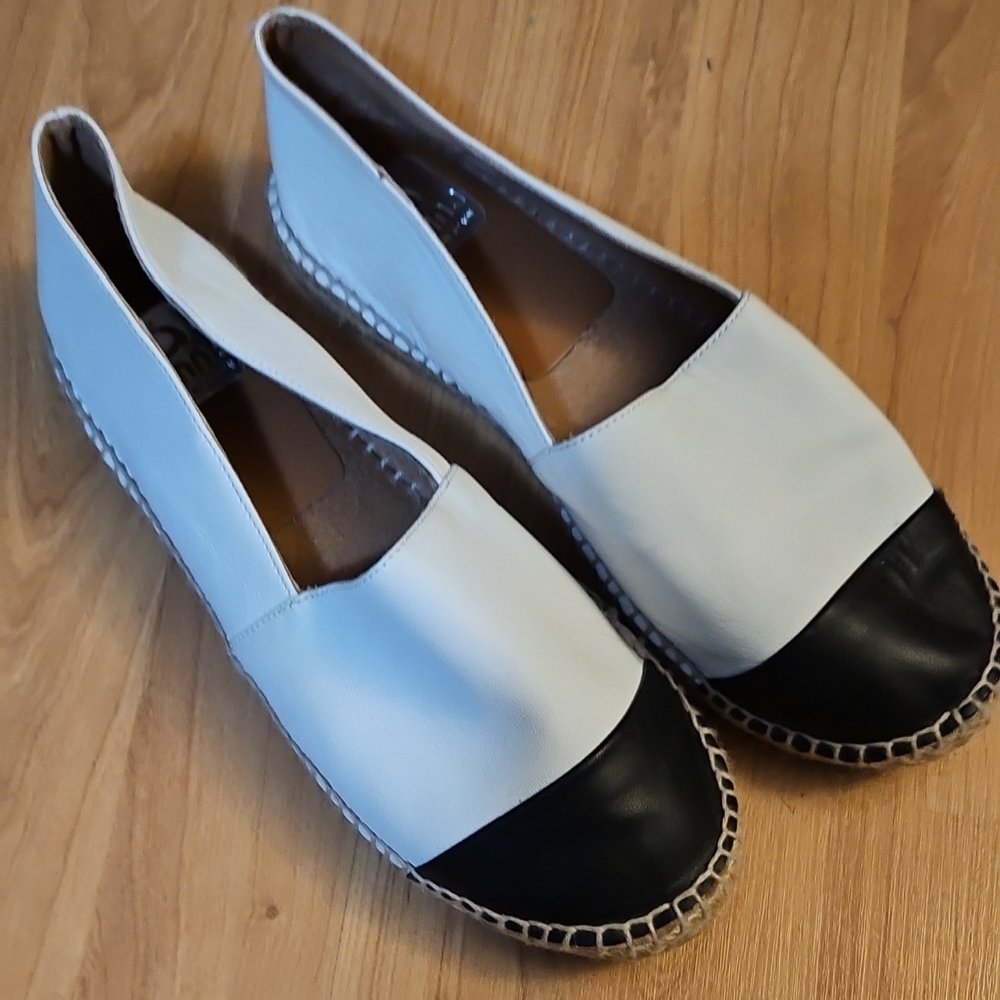 Kanna Made In Spain Leather Slip On Flat Shoes
